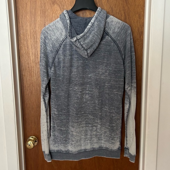 Canada Hoodie - Picture 2 of 2